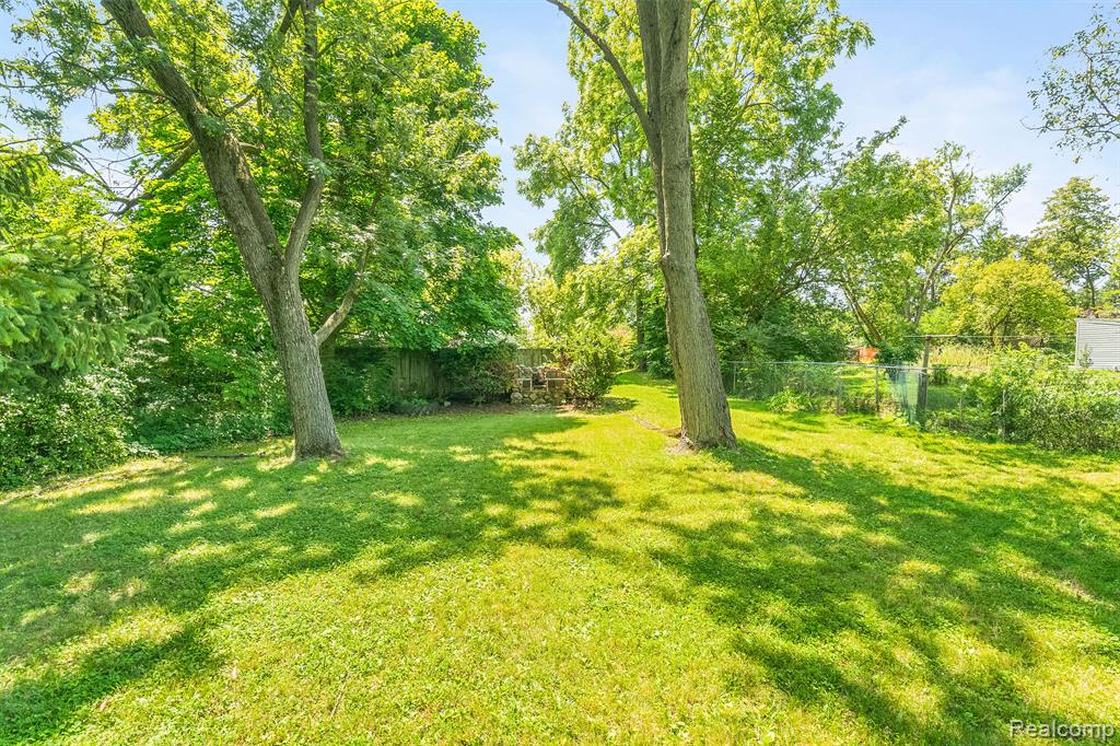 2327 FOSS Street, Ann Arbor, MI 48103 — Photo 17