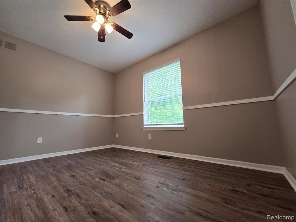 684 Glenlivet Street, Howell, MI 48843 — Photo 24