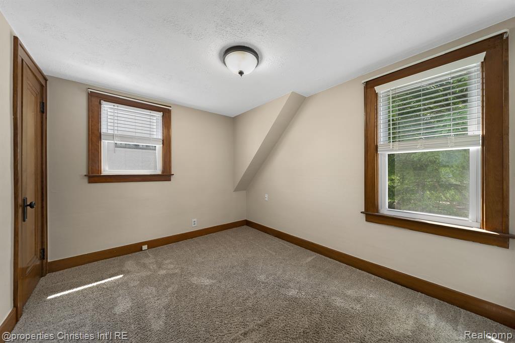 537 W 3RD Street, Rochester, MI 48307 — Photo 25