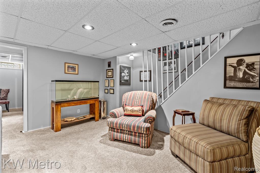 27173 CUMBERLAND Court, Southfield, MI 48033 — Photo 17