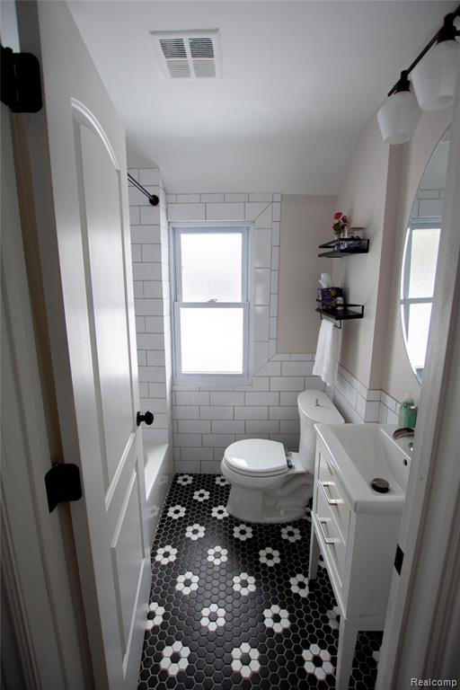 550 Pinecrest Drive, Ferndale, MI 48220 — Photo 21