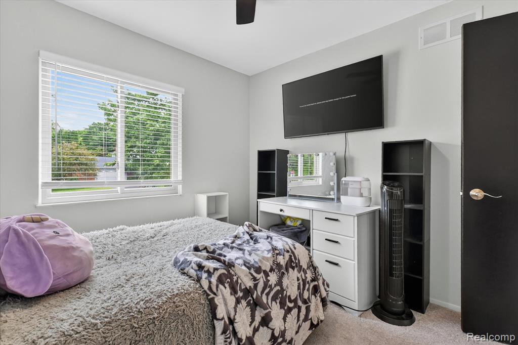 4903 Cape Town, Highland, MI 48356 — Photo 25