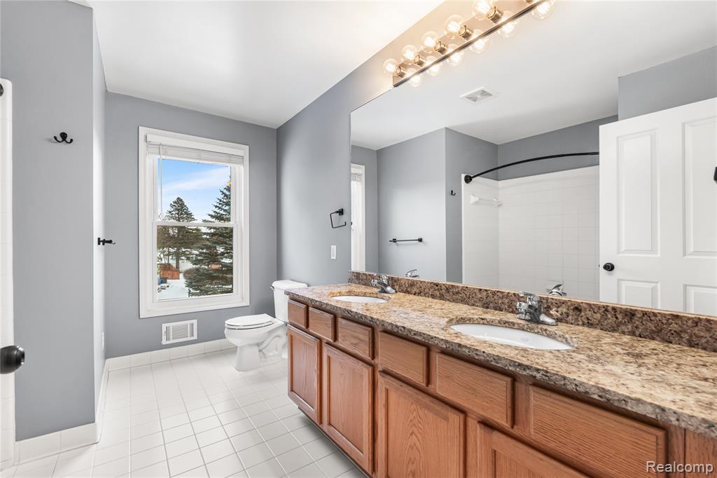 489 N Washington Street, Lake Orion, MI 48362 — Photo 24