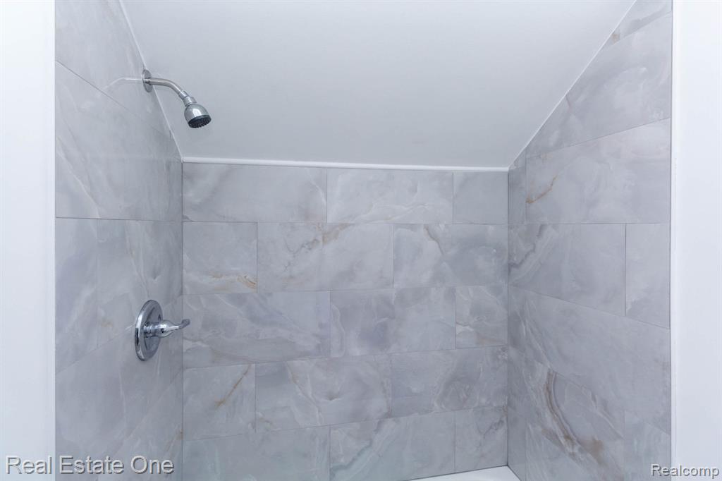 8704 Smart Street, Detroit, MI 48210 — Photo 18
