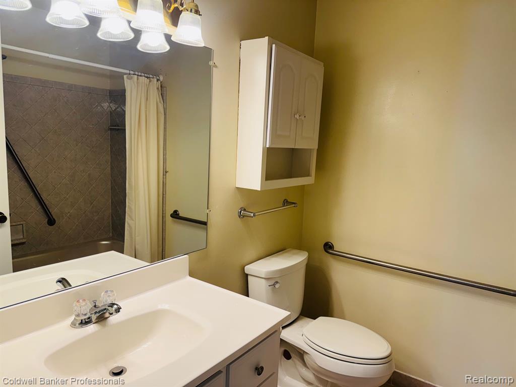 5175 Buckingham, 371, Troy, MI 48098 — Photo 7