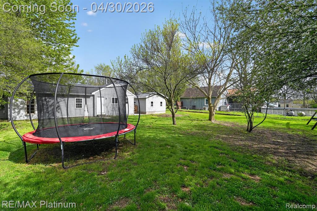 2417 Howald Avenue, Flint, MI 48504 — Photo 36