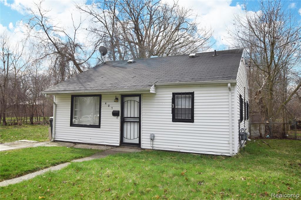 409 W Alma Avenue, Flint, MI 48505 — front exterior
