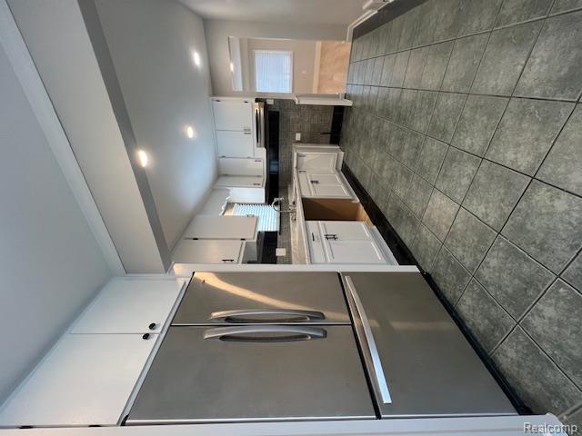 8732 Jewett Avenue, Warren, MI 48089 — Photo 8
