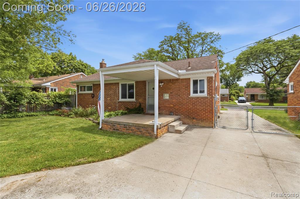 24671 Kenosha Street, Oak Park, MI 48237 — Photo 29