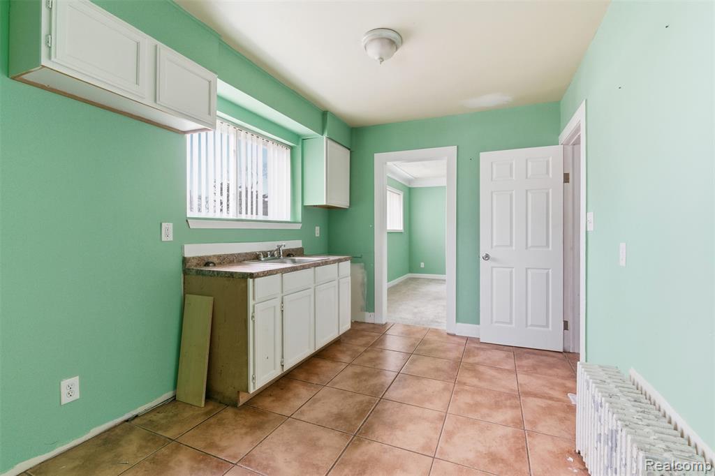 4026 W McNichols Road, Detroit, MI 48221 — Photo 4