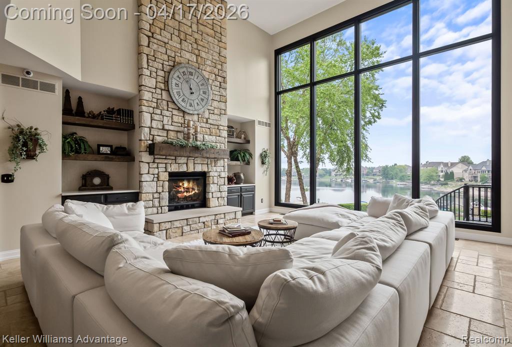 10993 Stoney Point Drive, South Lyon, MI, 48178