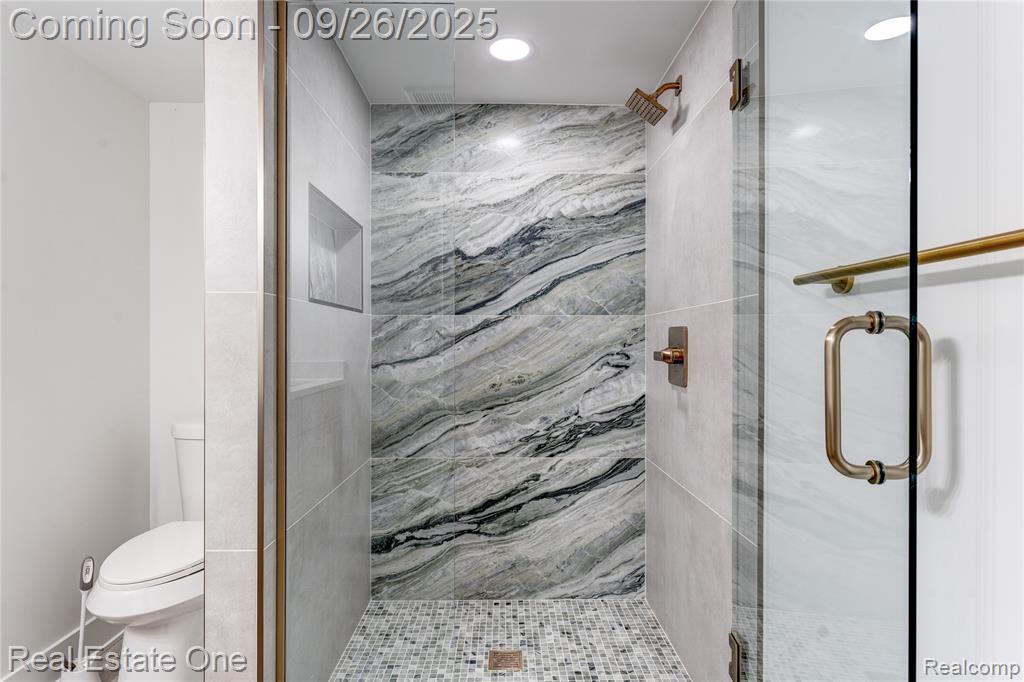 4702 Thorncroft Avenue, Royal Oak, MI 48073 — Photo 19