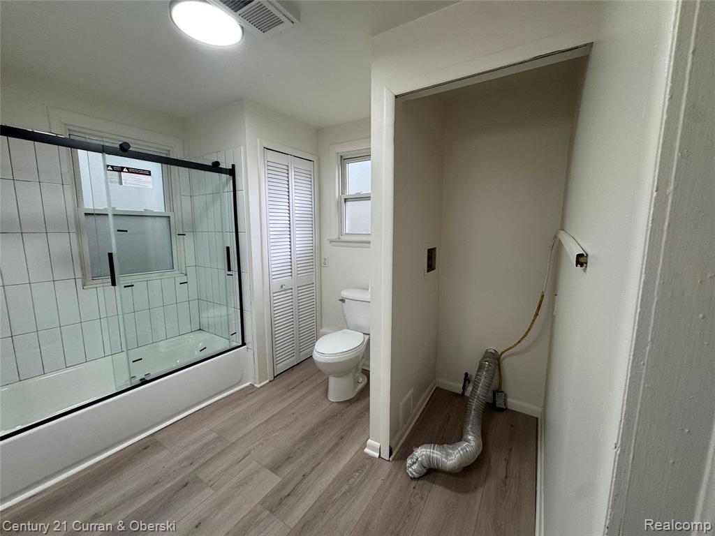8402 Robindale Avenue, Dearborn Heights, MI 48127 — Photo 22
