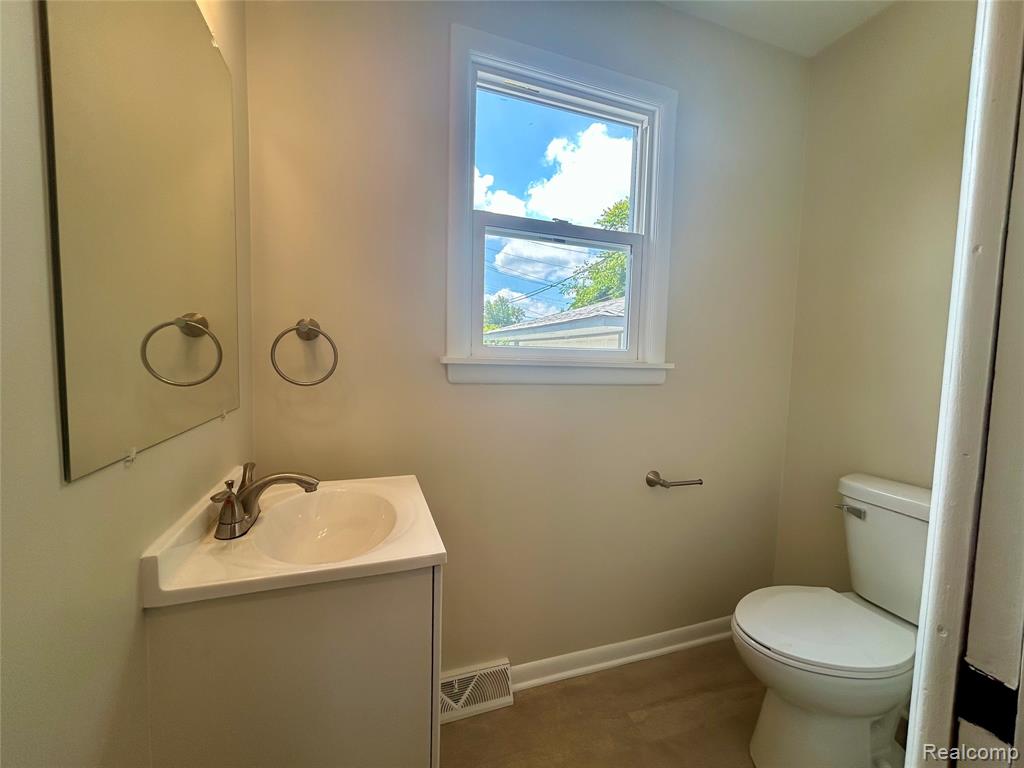 86 E Columbia Avenue, Pontiac, MI 48340 — Photo 6