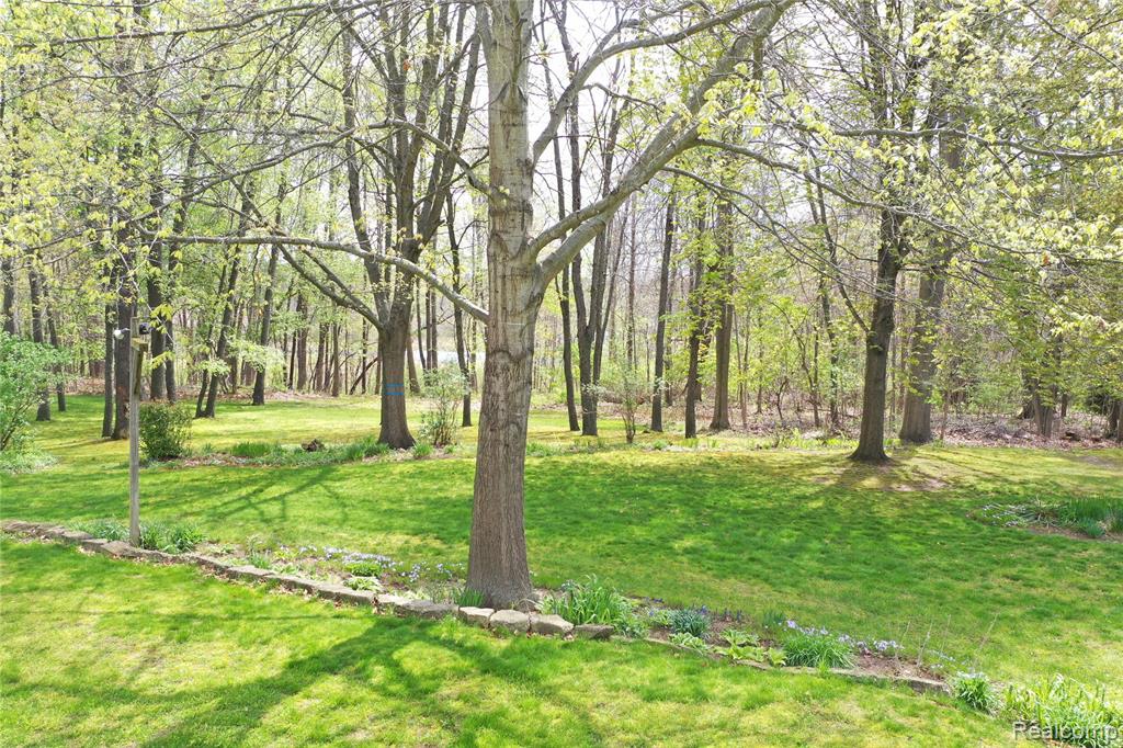 2676 Porcupine Trail, Lapeer, MI 48446 — Photo 64