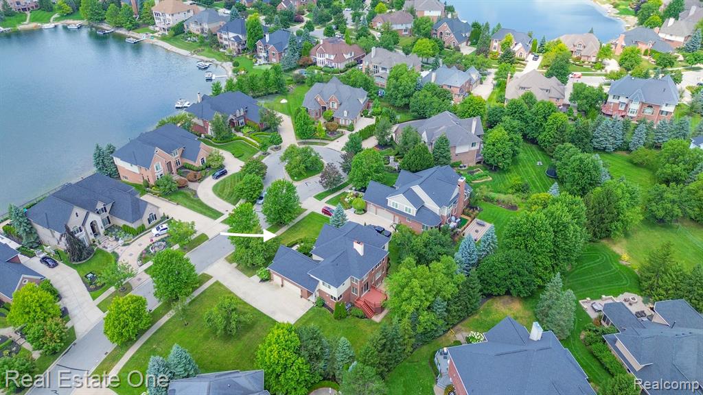 18090 Peninsula Way, Northville, MI 48168 — Photo 4