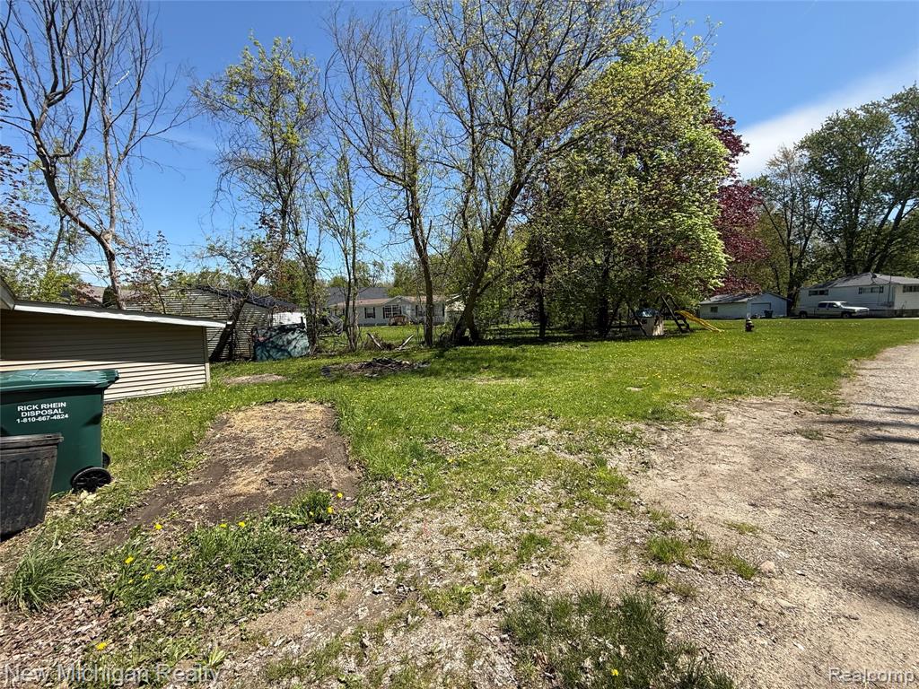 300 Georgia Drive, Lapeer, MI 48446 — Photo 27