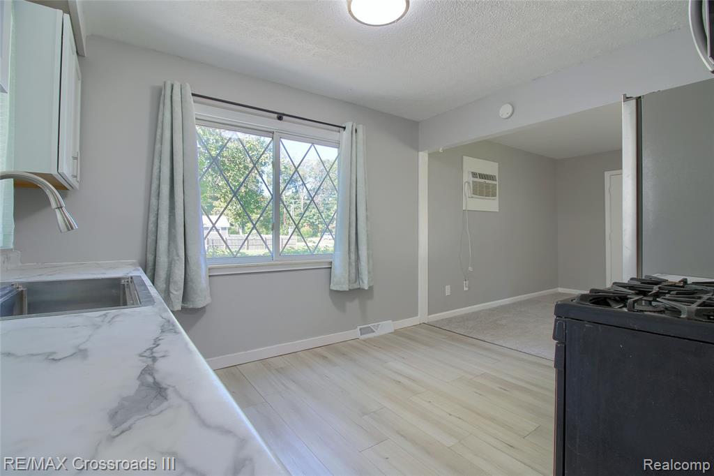 46083 Reed Street, Belleville, MI 48111 — Photo 10