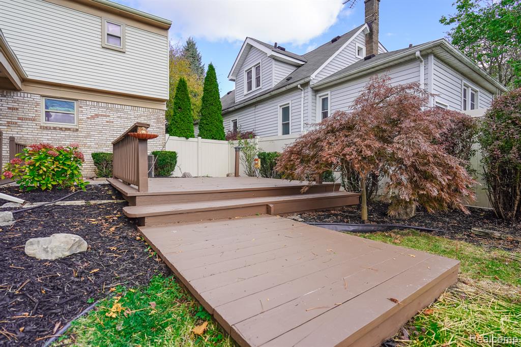547 Orchard Street, Wyandotte, MI 48192 — Photo 4