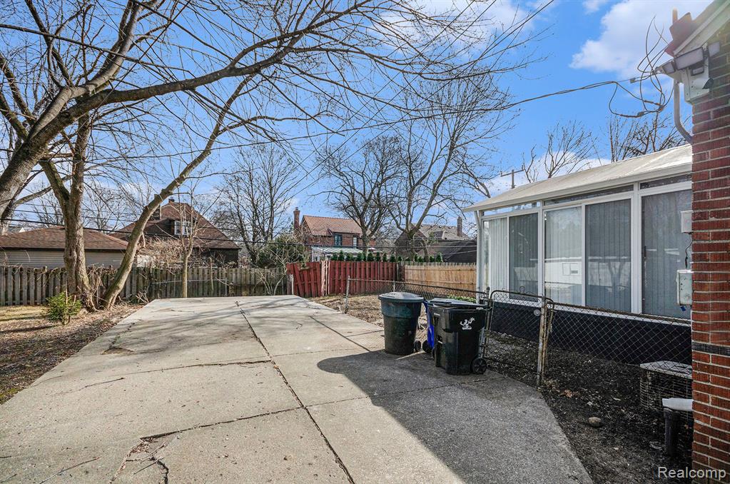 428 ALTER Road, Detroit, MI 48215 — Photo 27