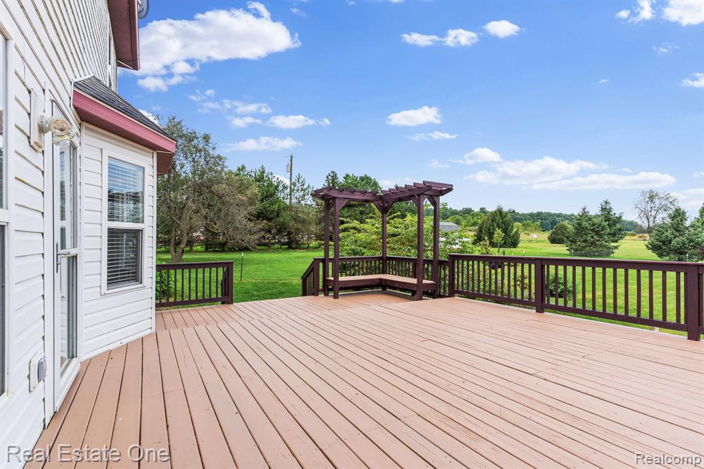 7796 LANGE Road, Fowlerville, MI 48836 — Photo 25