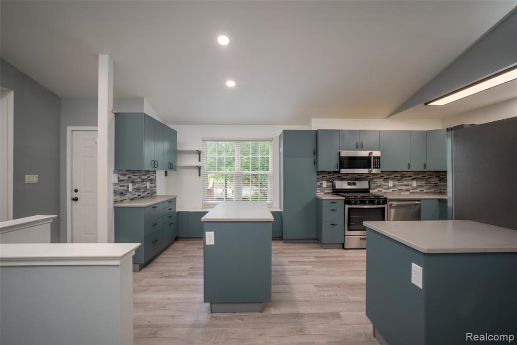 4277 Tux Lane, Milford, MI 48380 — Photo 14