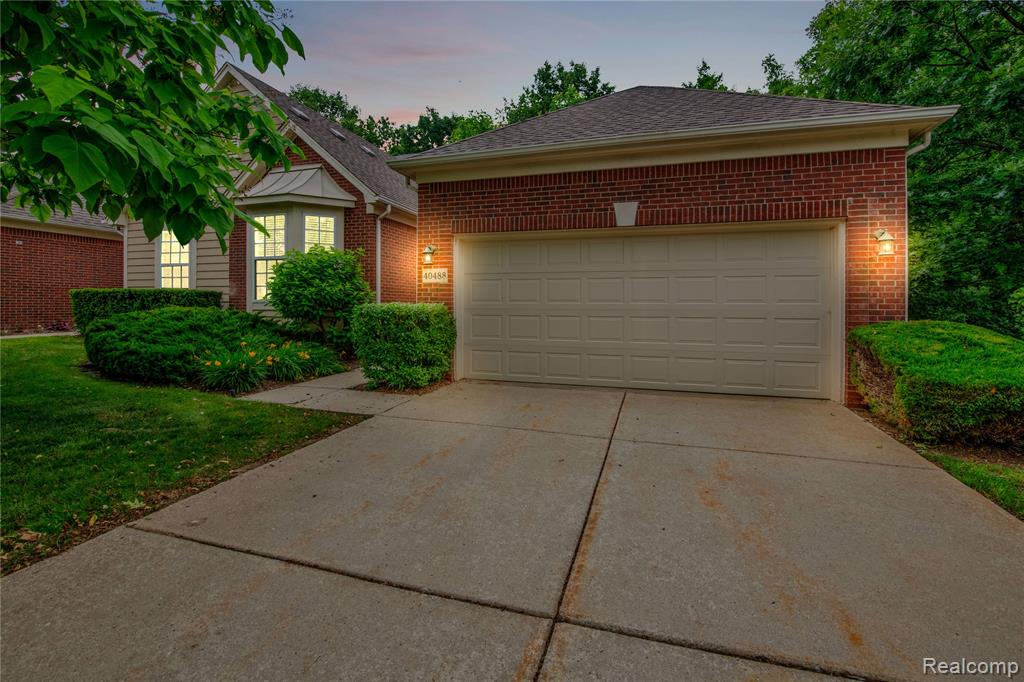 40488 Lenox Park Drive, Novi, MI 48377 — Photo 2