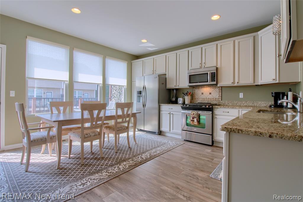 44509 Ellery Lane, Novi, MI 48377 — Photo 10