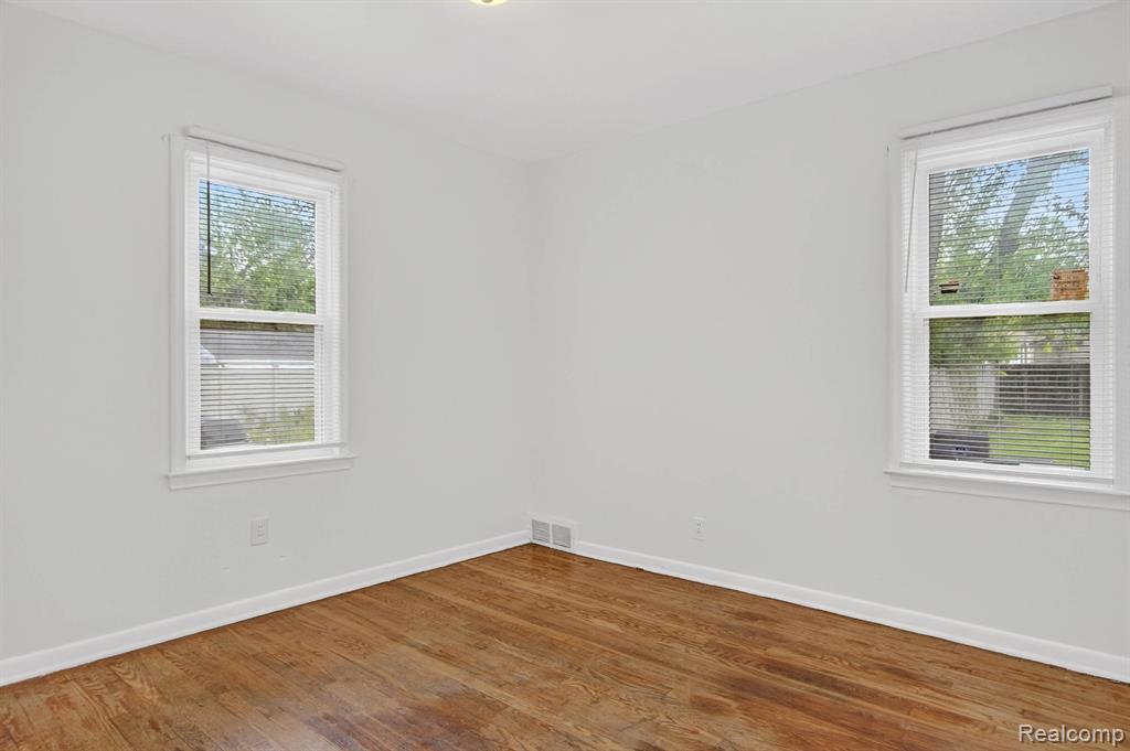 23125 Church Street, Oak Park, MI 48237 — Photo 20