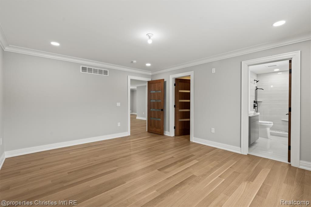 3080 Chickering Court, Bloomfield Hills, MI 48302 — Photo 47