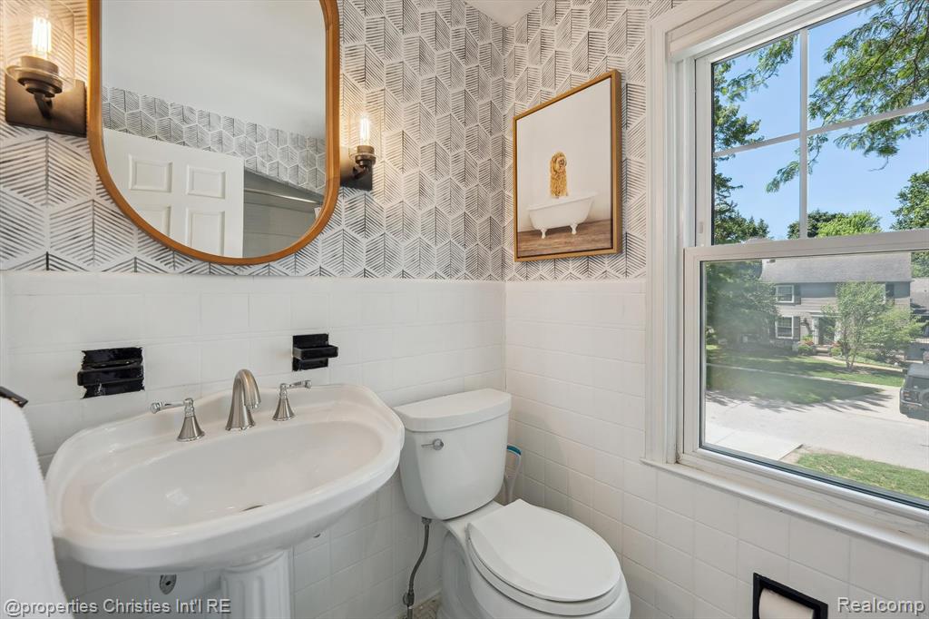 9824 Arden Street, Livonia, MI 48150 — Photo 26