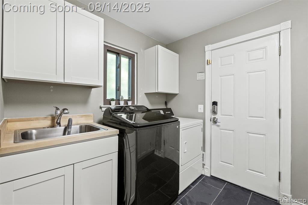 541 Lake Forest Road, Rochester Hills, MI 48309 — Photo 12