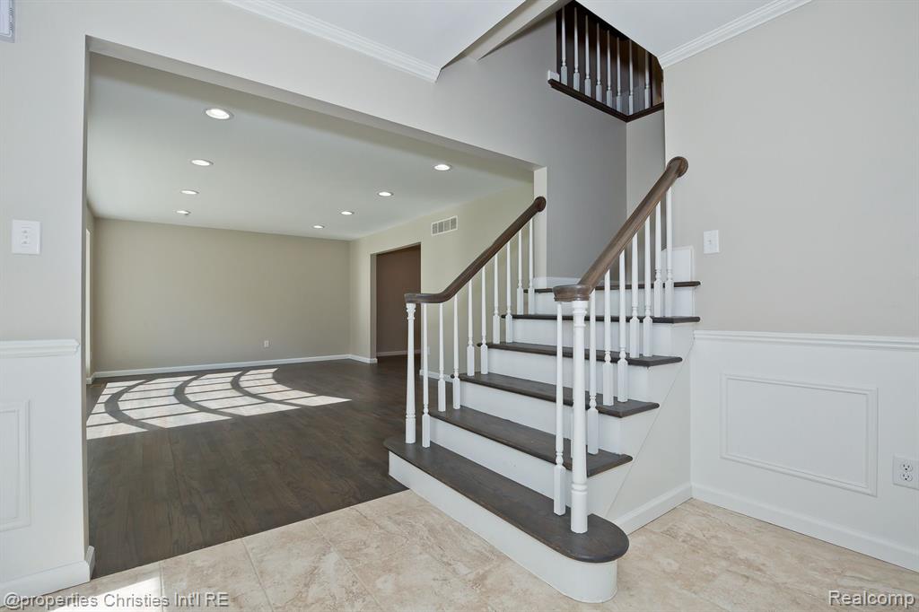 5582 NORTHCOTE, West Bloomfield, MI — Photo 82