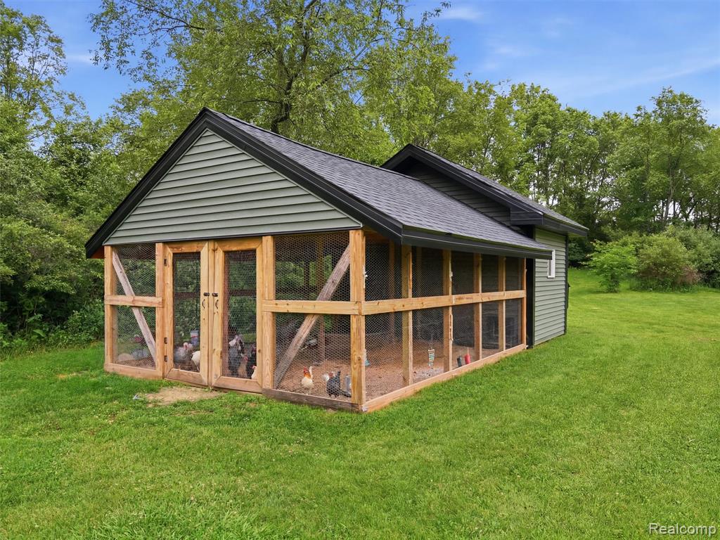 8620 Joey Drive, Pinckney, MI 48169 — Photo 15