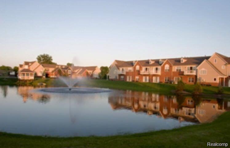 43270 PENDLETON Circle, Sterling Heights, MI 48313 — Photo 29