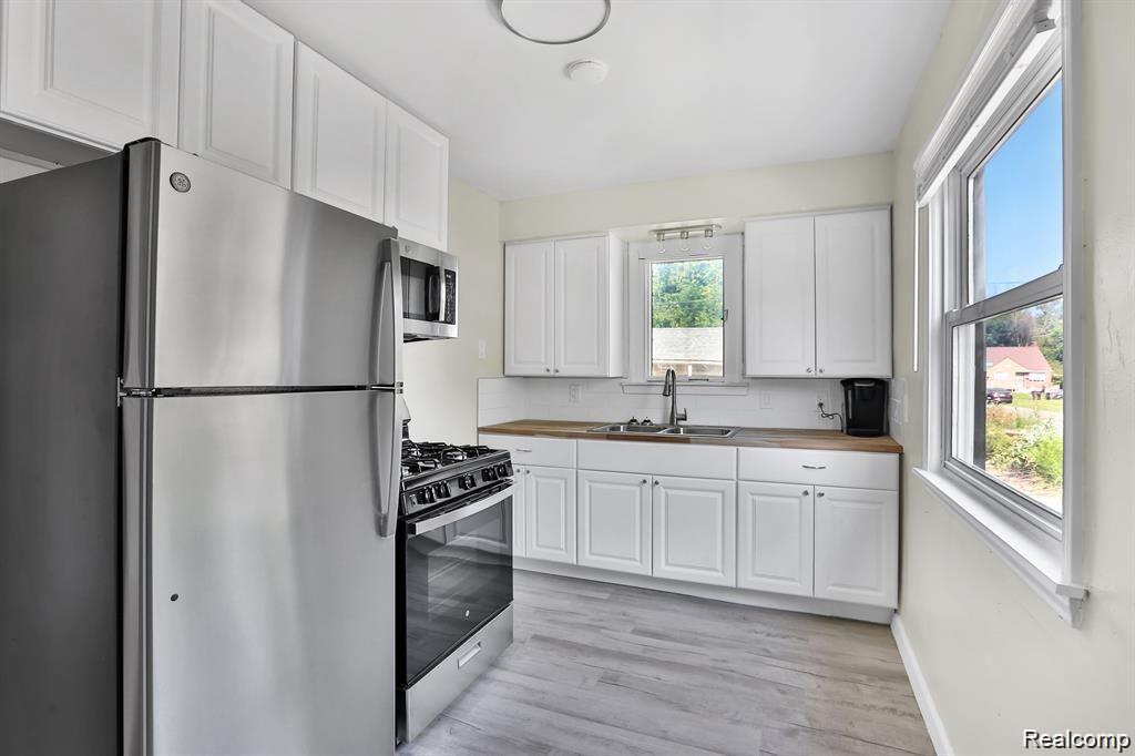 9277 VAUGHAN Street, Detroit, MI 48228 — Photo 12