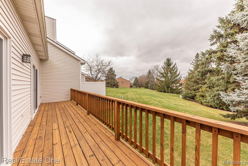 61024 Evergreen Court, 23, South Lyon, MI 48178 — Photo 43