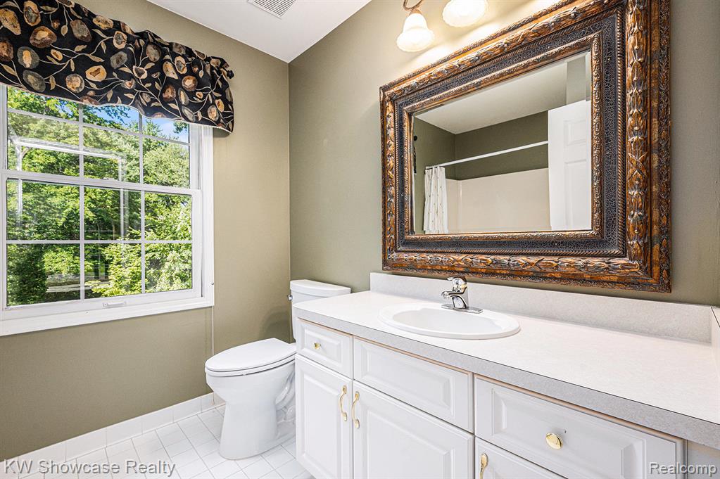 6060 Rosewood Parkway, White Lake, MI 48383 — Photo 16