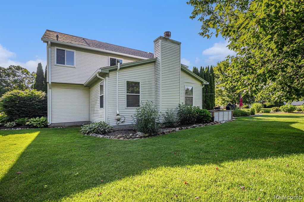 5270 Dillon Drive, White Lake, MI 48383 — Photo 8