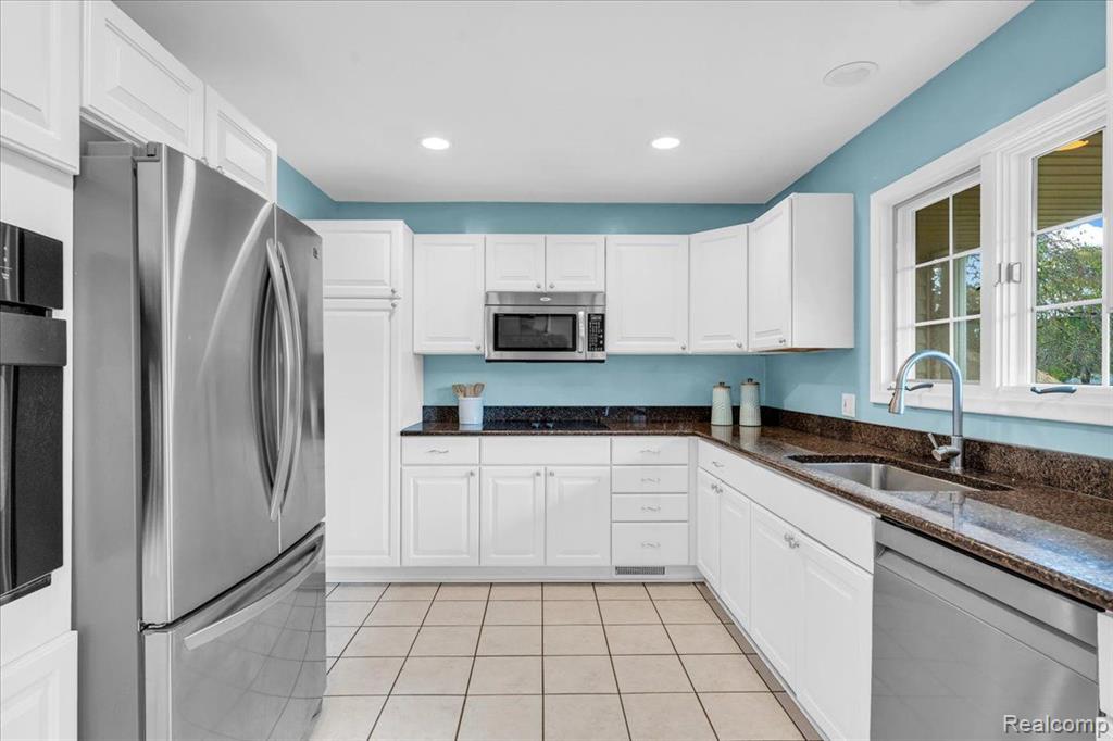 4316 PINE TREE Trail, Bloomfield Hills, MI 48302 — Photo 9
