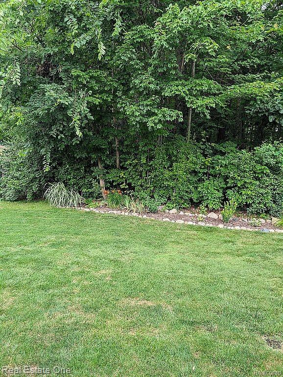 2 Emerald Circle, Whitmore Lake, MI 48189 — Photo 13