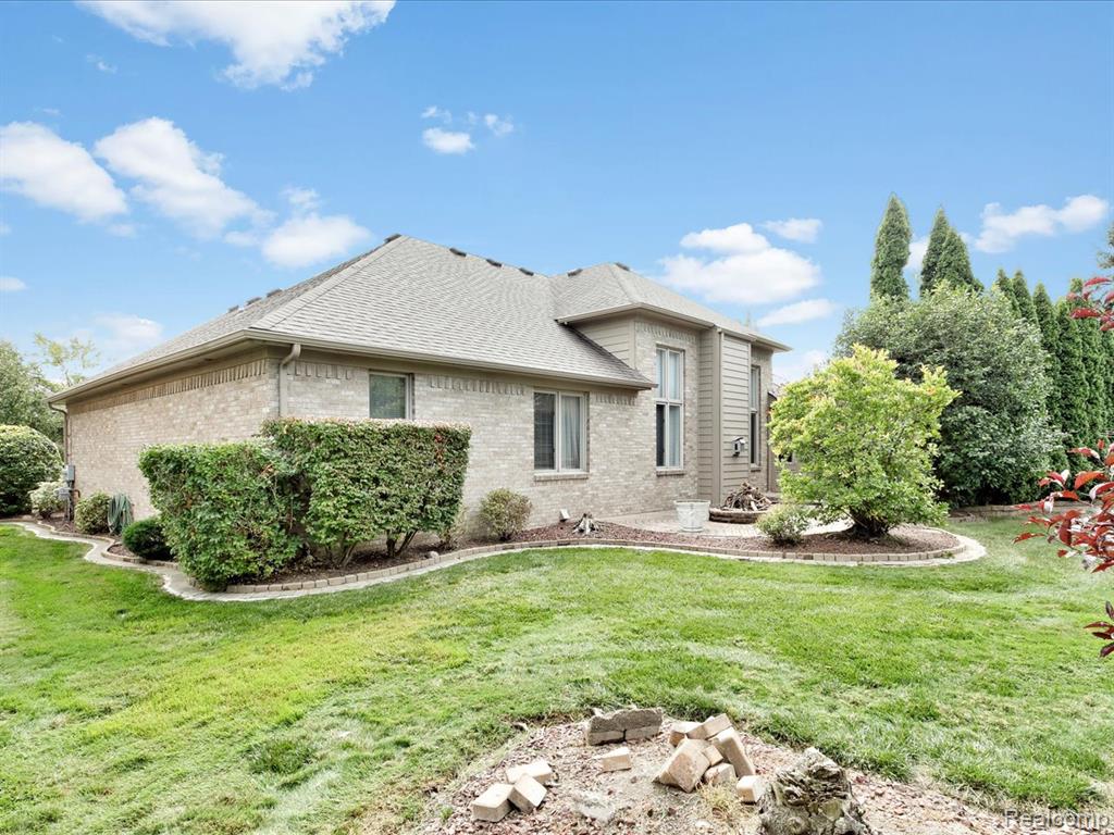 56909 Pinecone Boulevard, Shelby Twp, MI 48316 — Photo 31