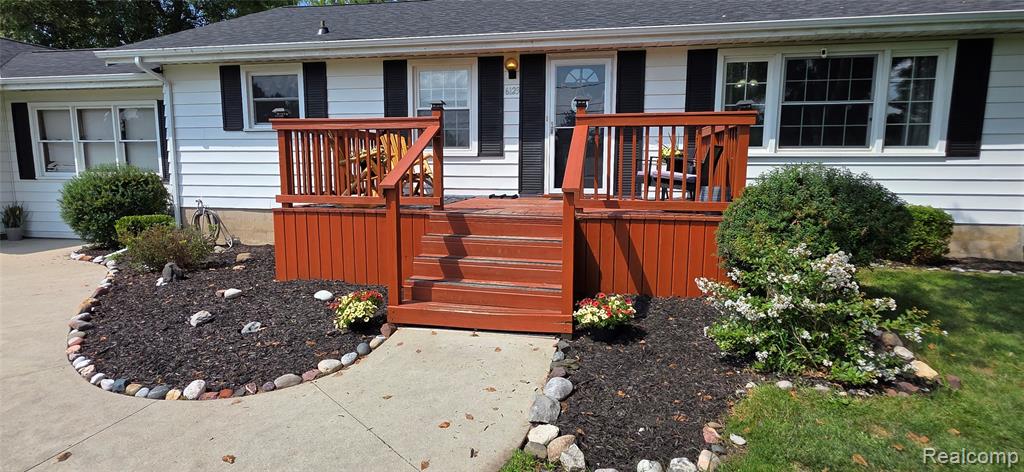 6123 N Seymour Road, Flushing, MI 48433 — Photo 2