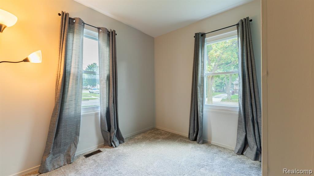 709 Judy Court, Mason, MI 48854 — Photo 18