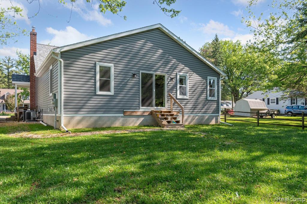 421 Ash Street, Carleton, MI 48117 — Photo 44