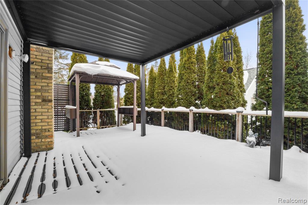 6083 Chatham Court, Grand Blanc, MI 48439 — Photo 37