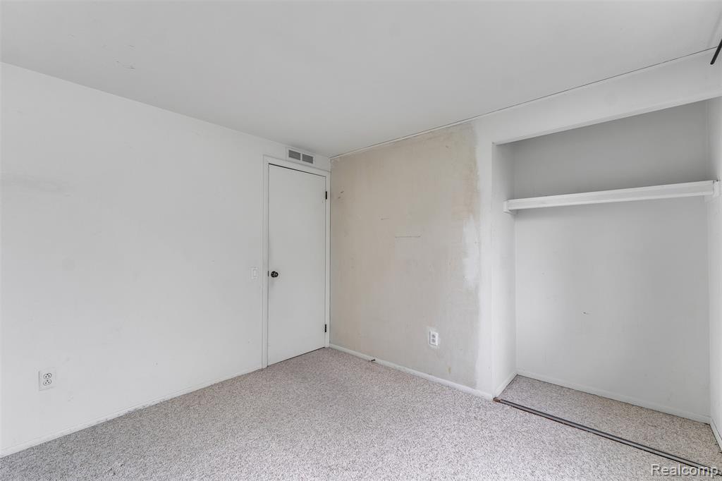 5772 Perrytown Drive, West Bloomfield, MI — Photo 36