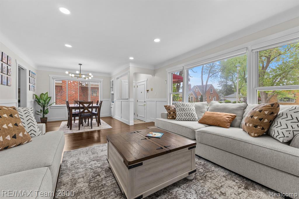 7275 Colonial Street, Dearborn Heights, MI 48127 — Photo 6