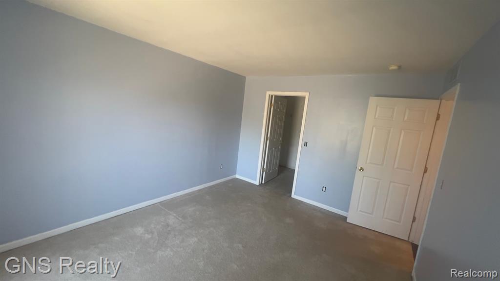 45544 WARWICK Drive, Macomb, MI 48044 — Photo 12