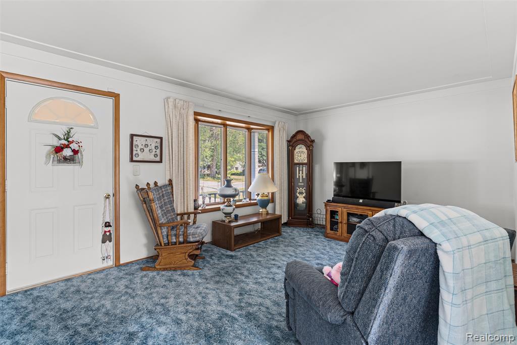 4323 Ashlawn Drive, Flint, MI 48507 — Photo 8